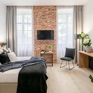 Jazz Market Square Otel